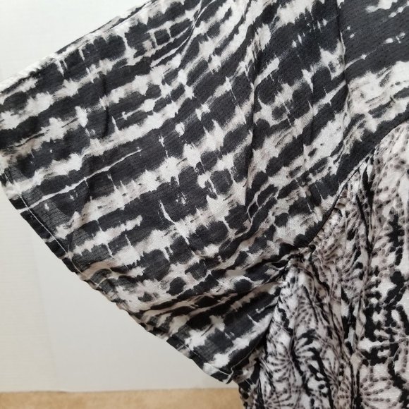 Lucky Brand top Small flowy v-neck abstract print dolman boho hippie - Picture 7 of 10